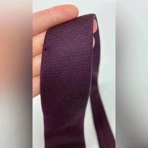 ARMANI COLLEZIONI 100% Silk Necktie Maroon Red Handmade Formal Office Prof - Picture 5 of 15